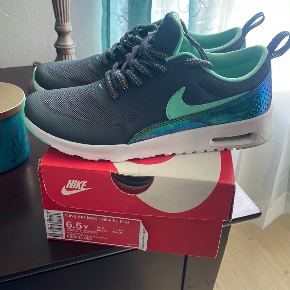 Girls Nike Air Max Thea SE GS